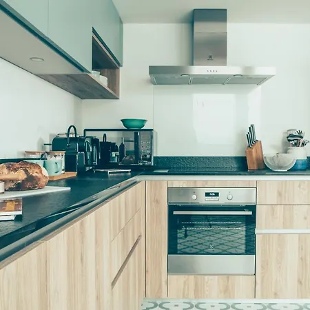 Mimosa Keyweek Downtown Apartment